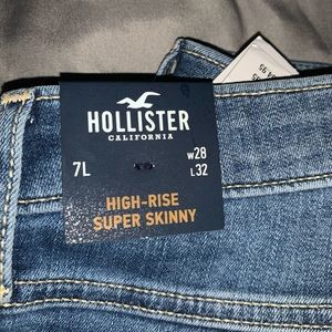 Hollister High Rise Ripped Skinny Jeans
